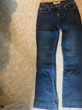 High-Rise Dark Blue Women's Jeans with Button Fly